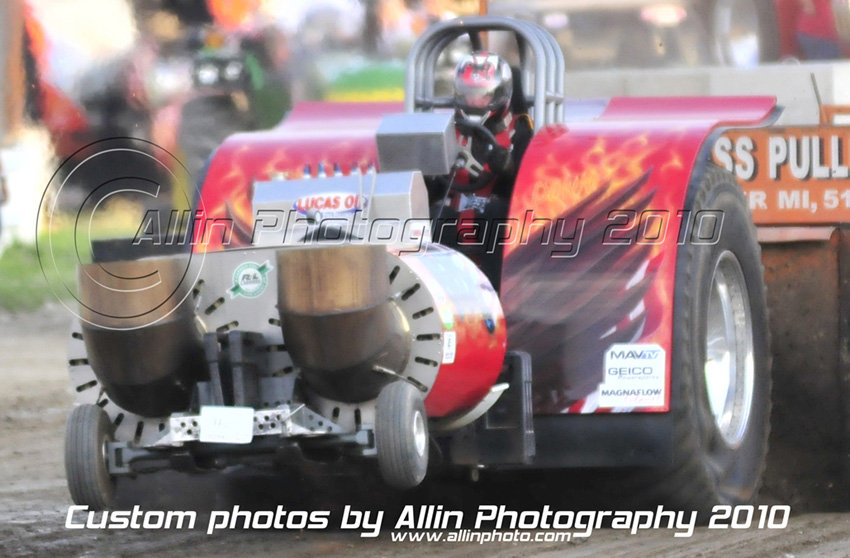Eldora Speedway 2010 T0243